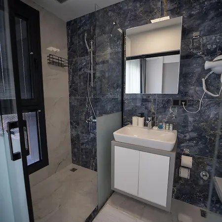מלון דירות Artan 4*