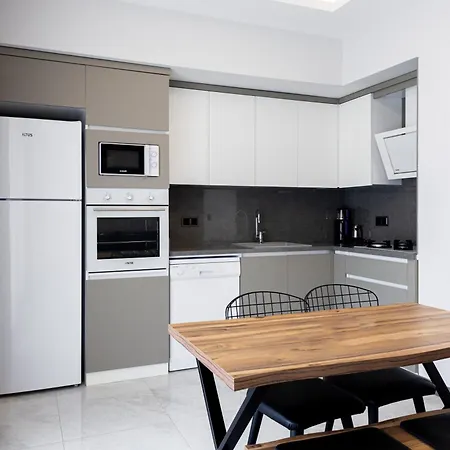Artan Aparthotel *