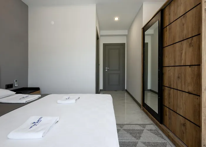 Apart Otel Artan Güzelçamlı